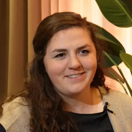 Amber Parr Burdett v2